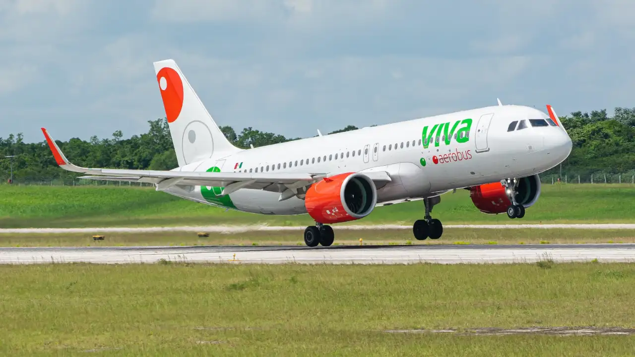 Viva Aerobus Departures