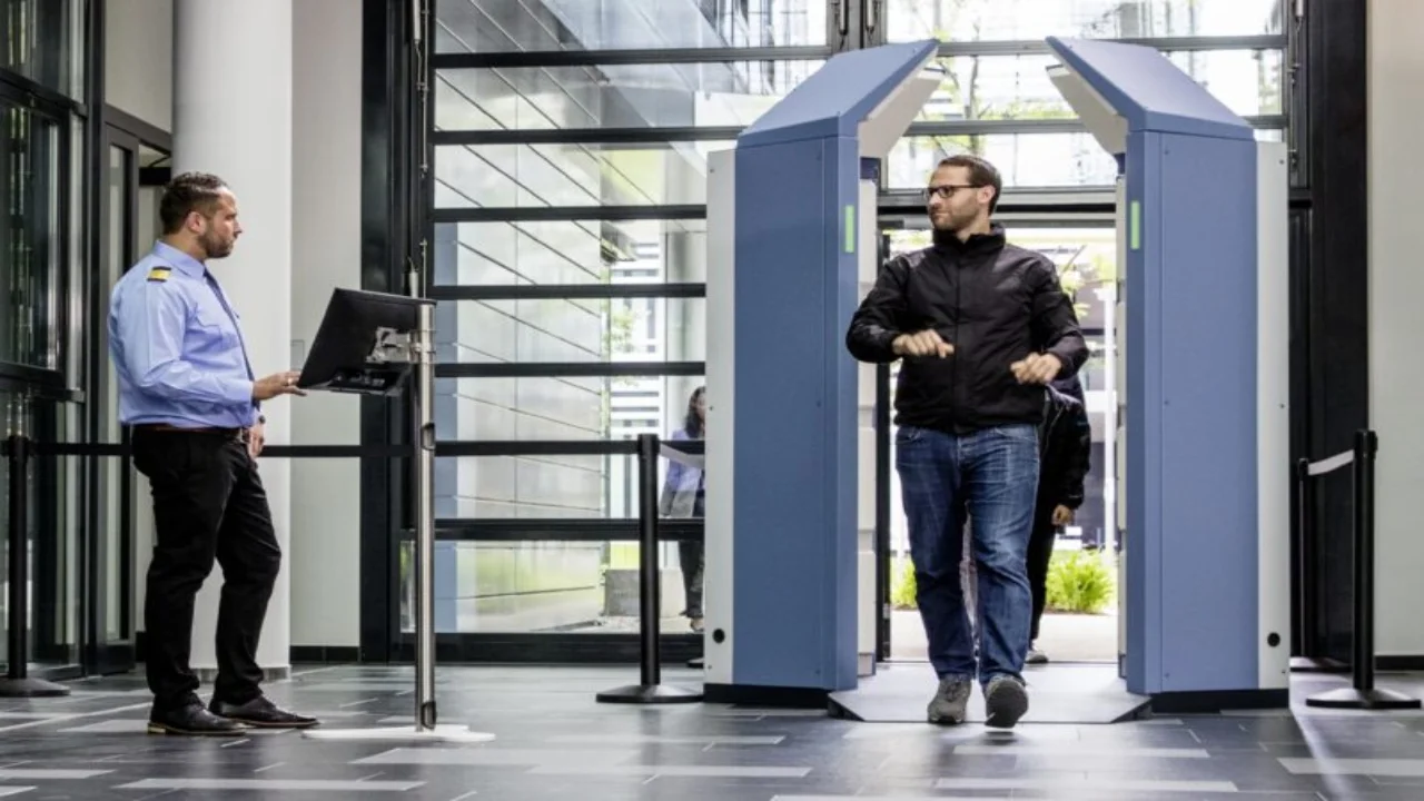 Security Screening of Liquids on the Eurostar