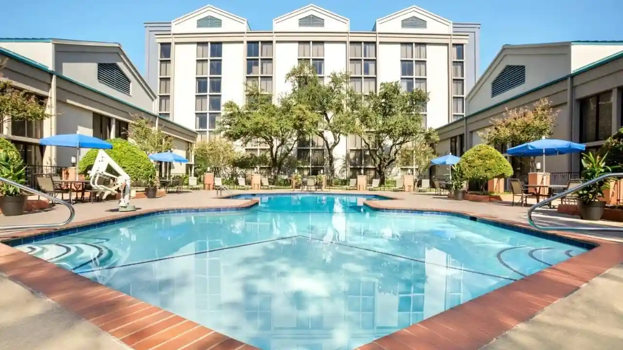 Best Cheap Hotels Near DFW Airport