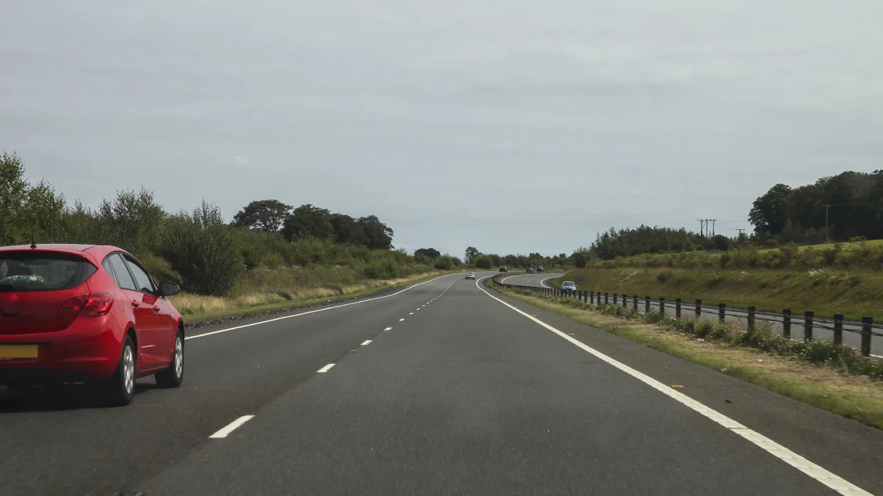 Driving Tips for Visitors in the UK