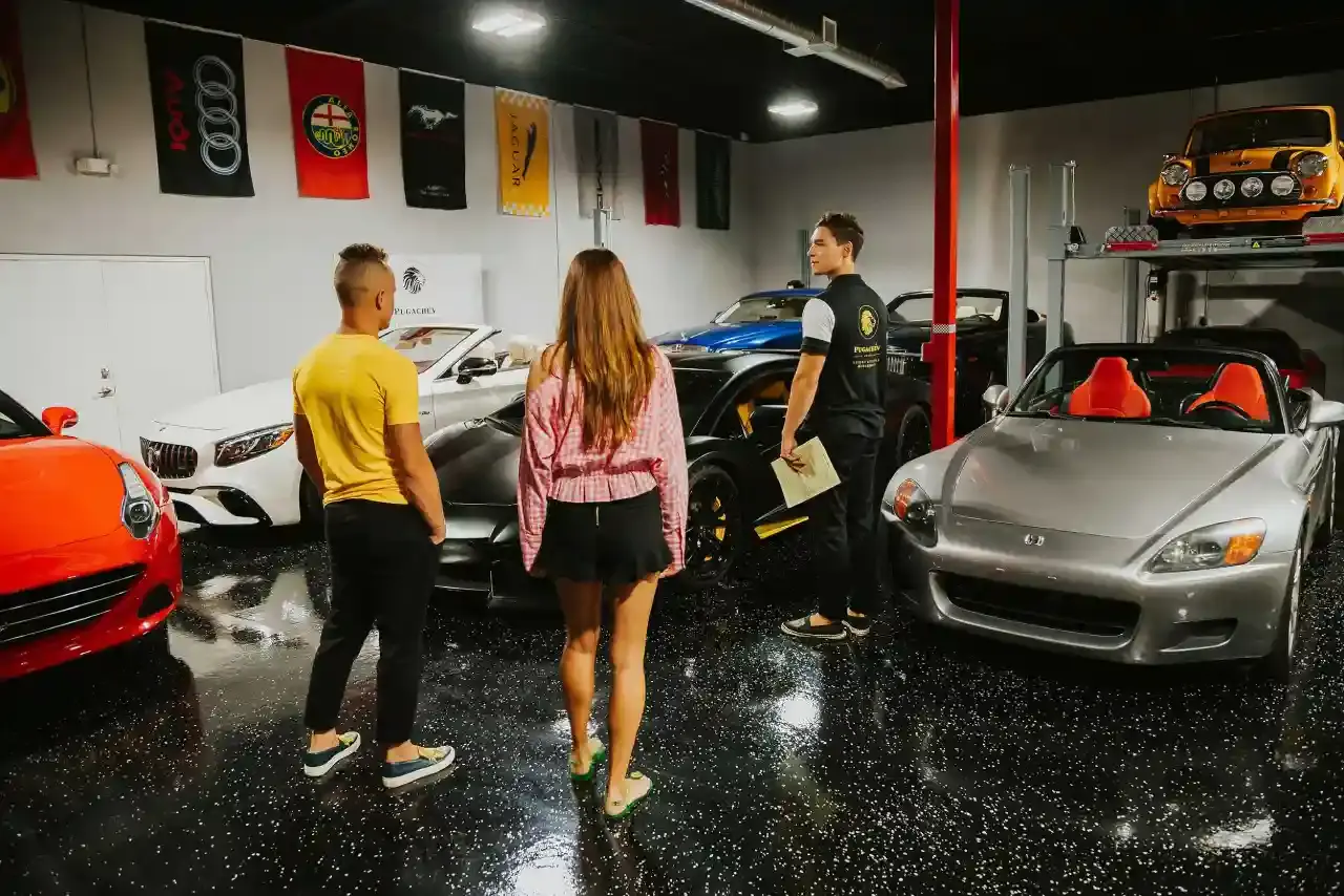 Rent a car in Miami for flexible day trips to the Everglades, Florida Keys, and Gulf Coast. Convenient airport and city rental locations available.