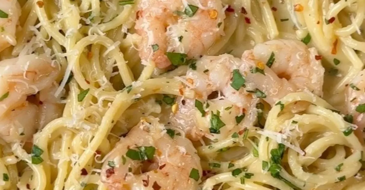 Garlic Butter Shrimp Spaghetti by kimthefoodie