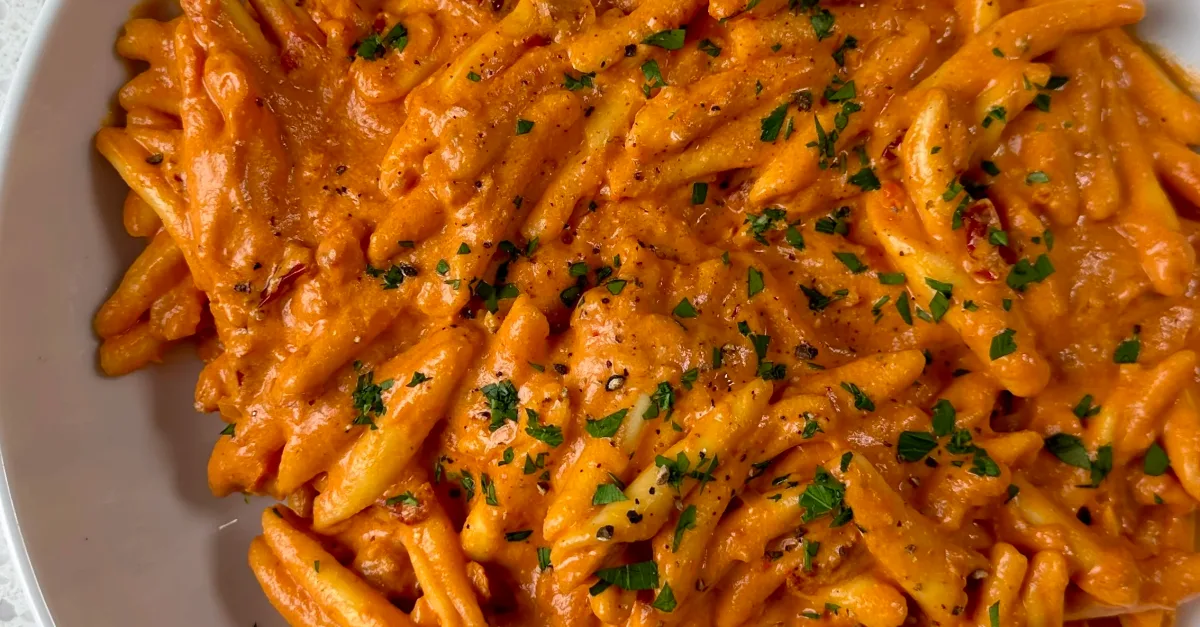 Sun Dried Tomato & Goat Cheese Pasta by kimthefoodie