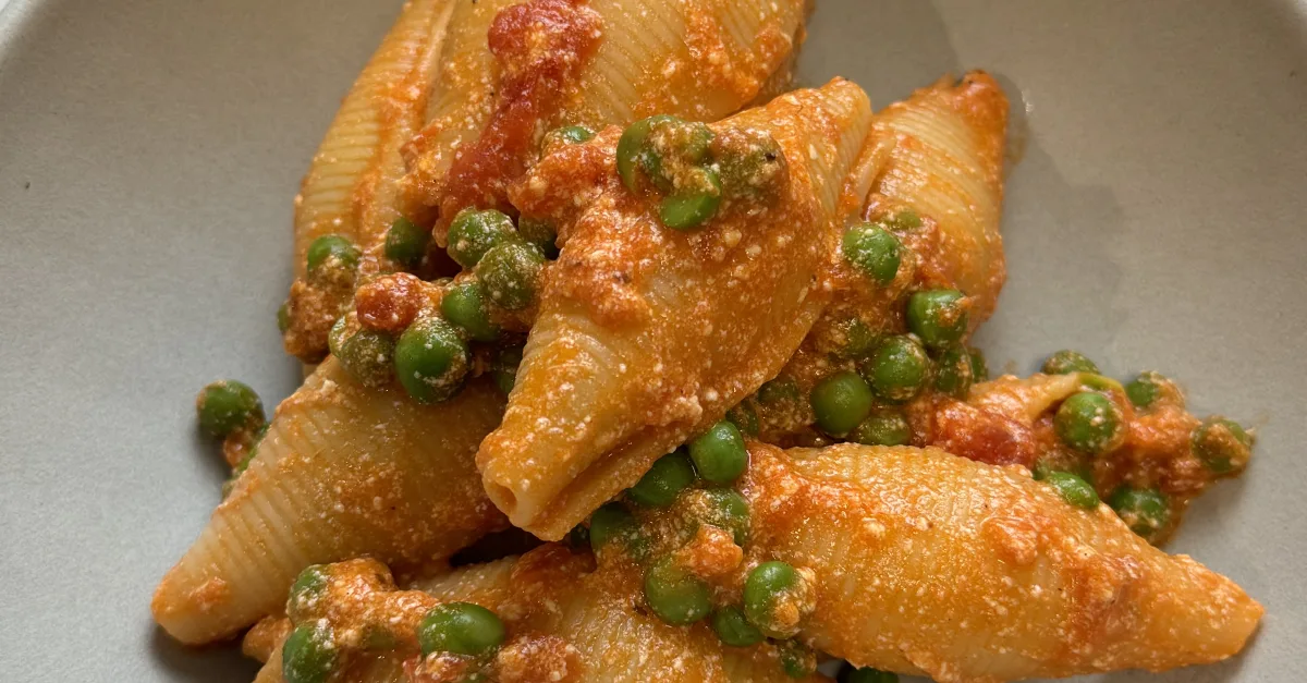 Ricotta & Pea Shells | Provecho