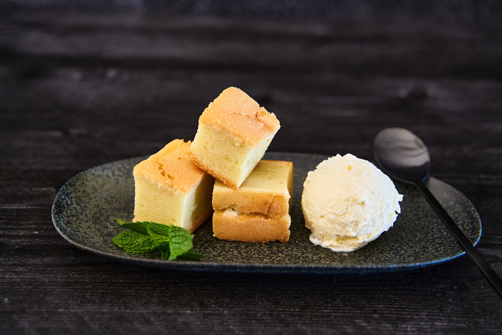 coconut-butter-mochi-cake