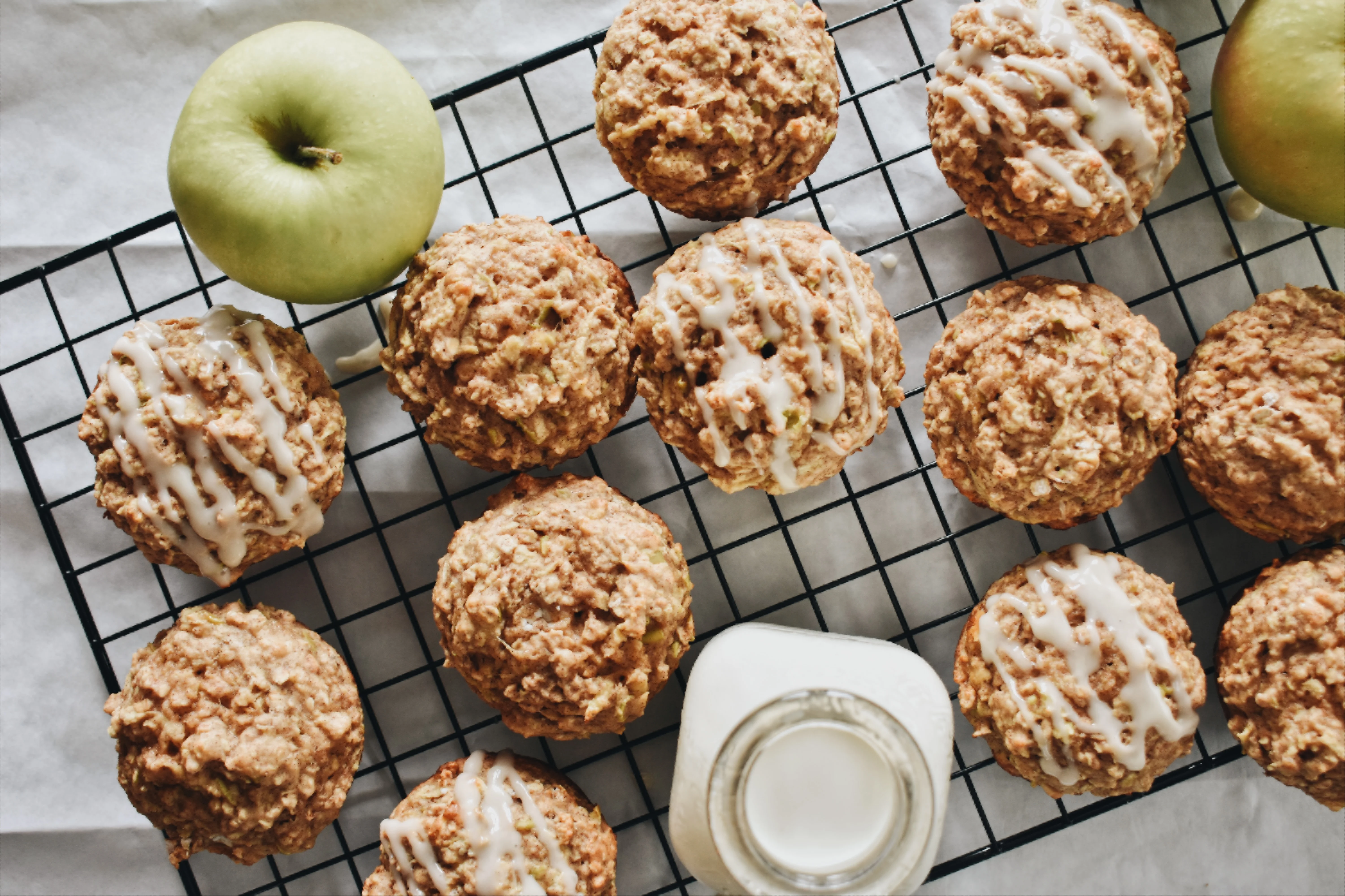 apple-muffins