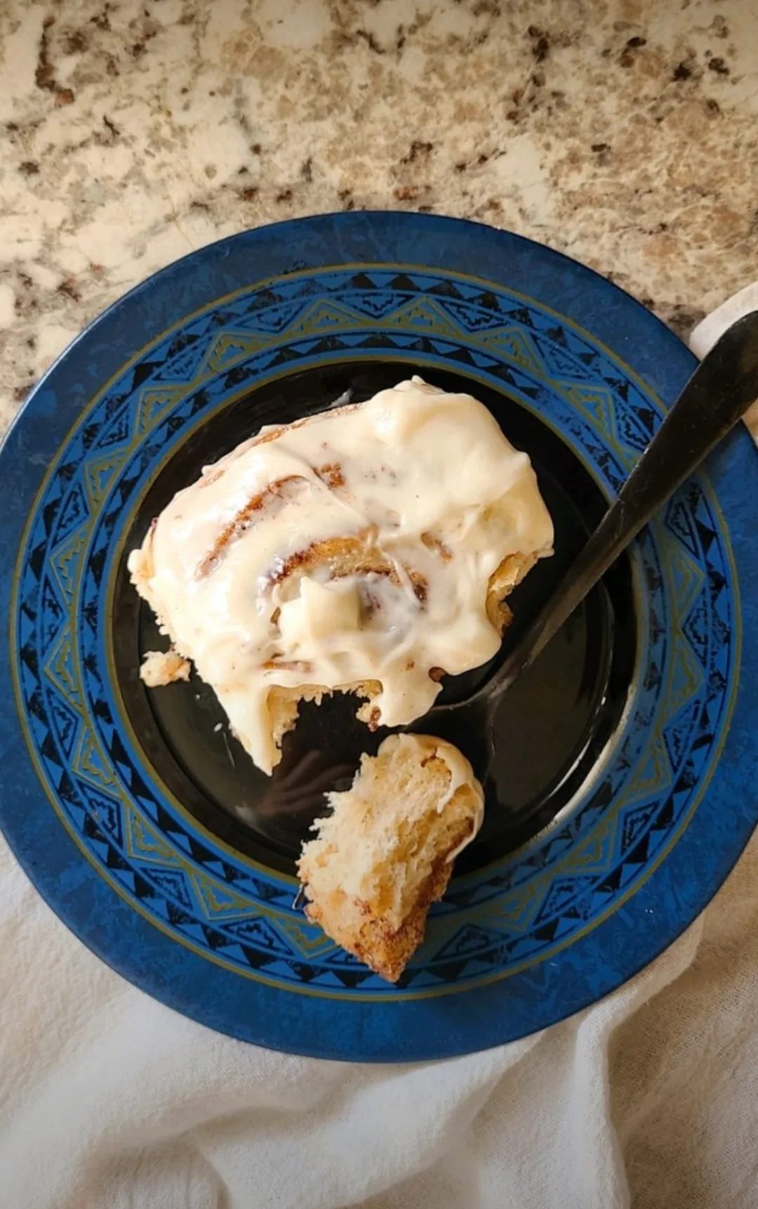 bakery-style-cinnamon-rolls