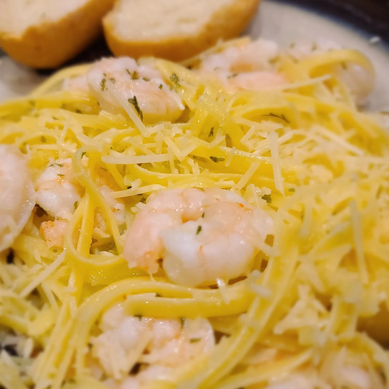 essence-of-garlic-shrimp-scampi