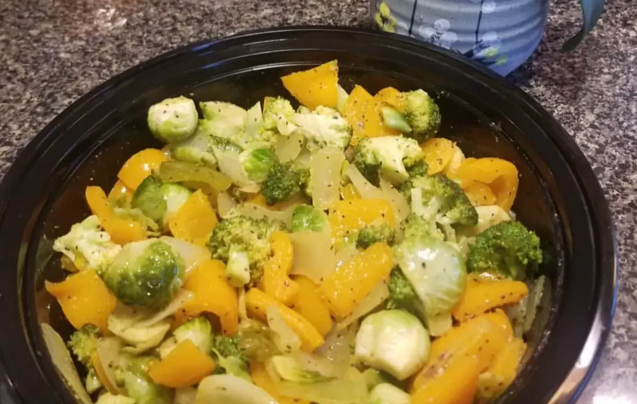 broccoli-and-brussel-sprout-veggie-bowl