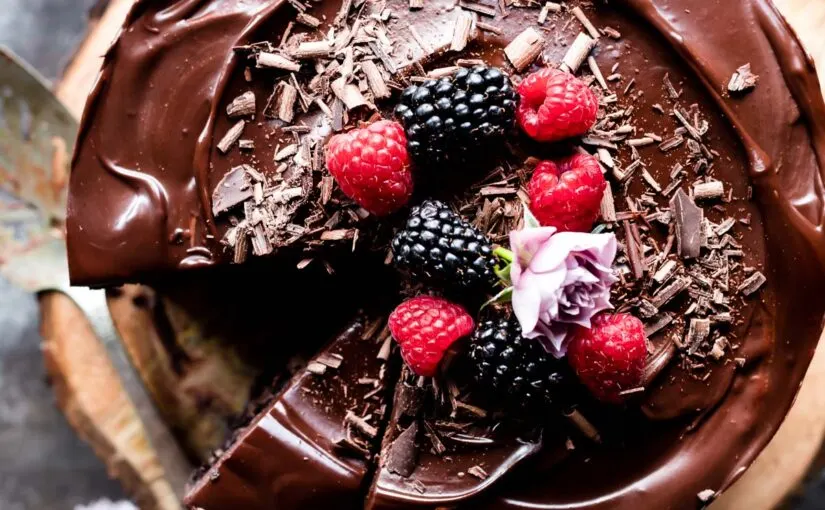 dark-chocolate-mousse-cake-or-chocolate-cake
