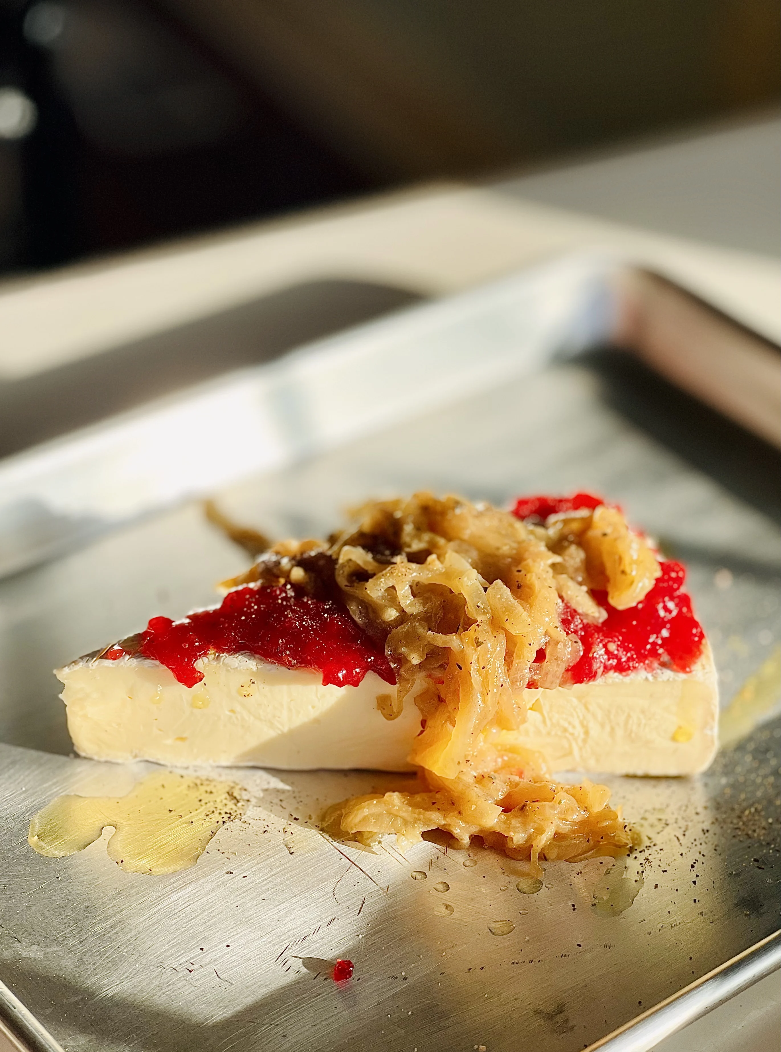 sweet-onion-baked-brie