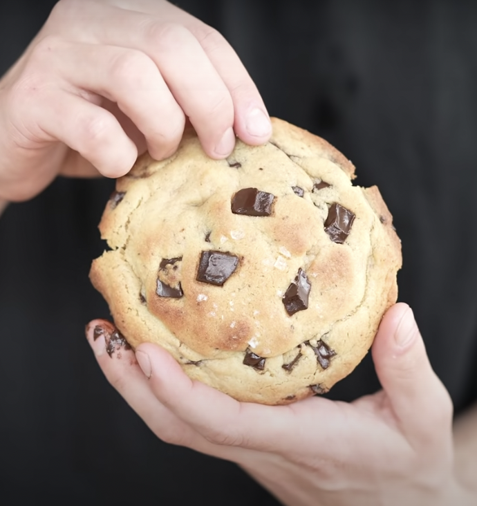 chocolate-chip-cookies