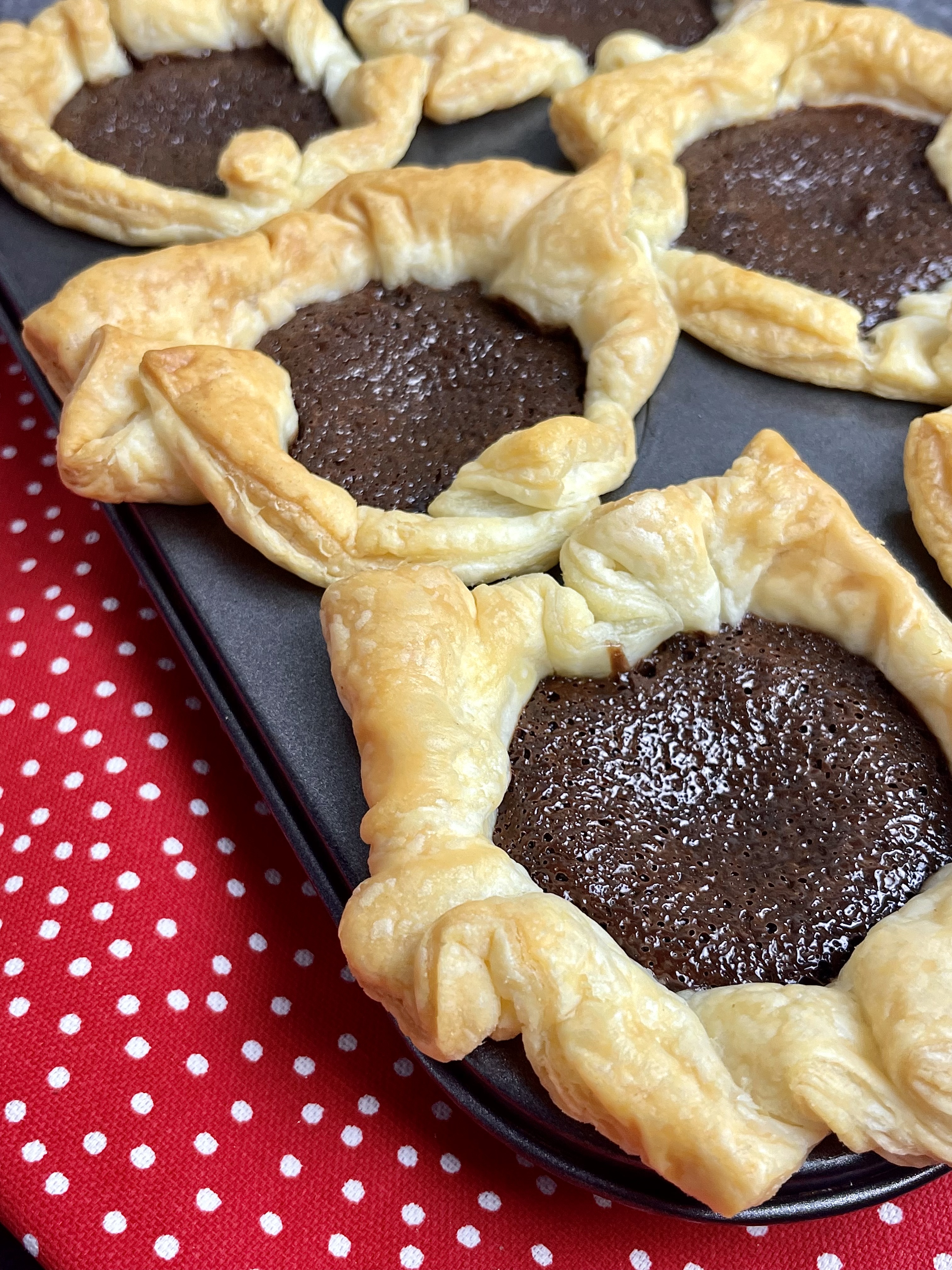 chocolate-lava-tarts