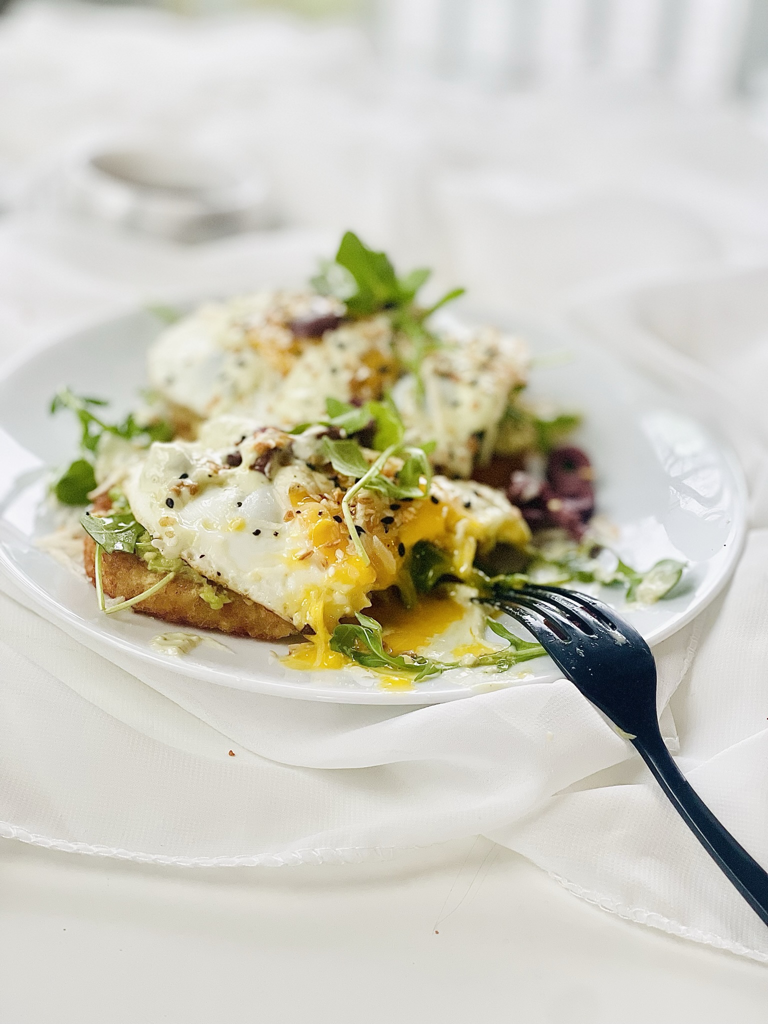 viral-smashed-avocado-hashbrowns
