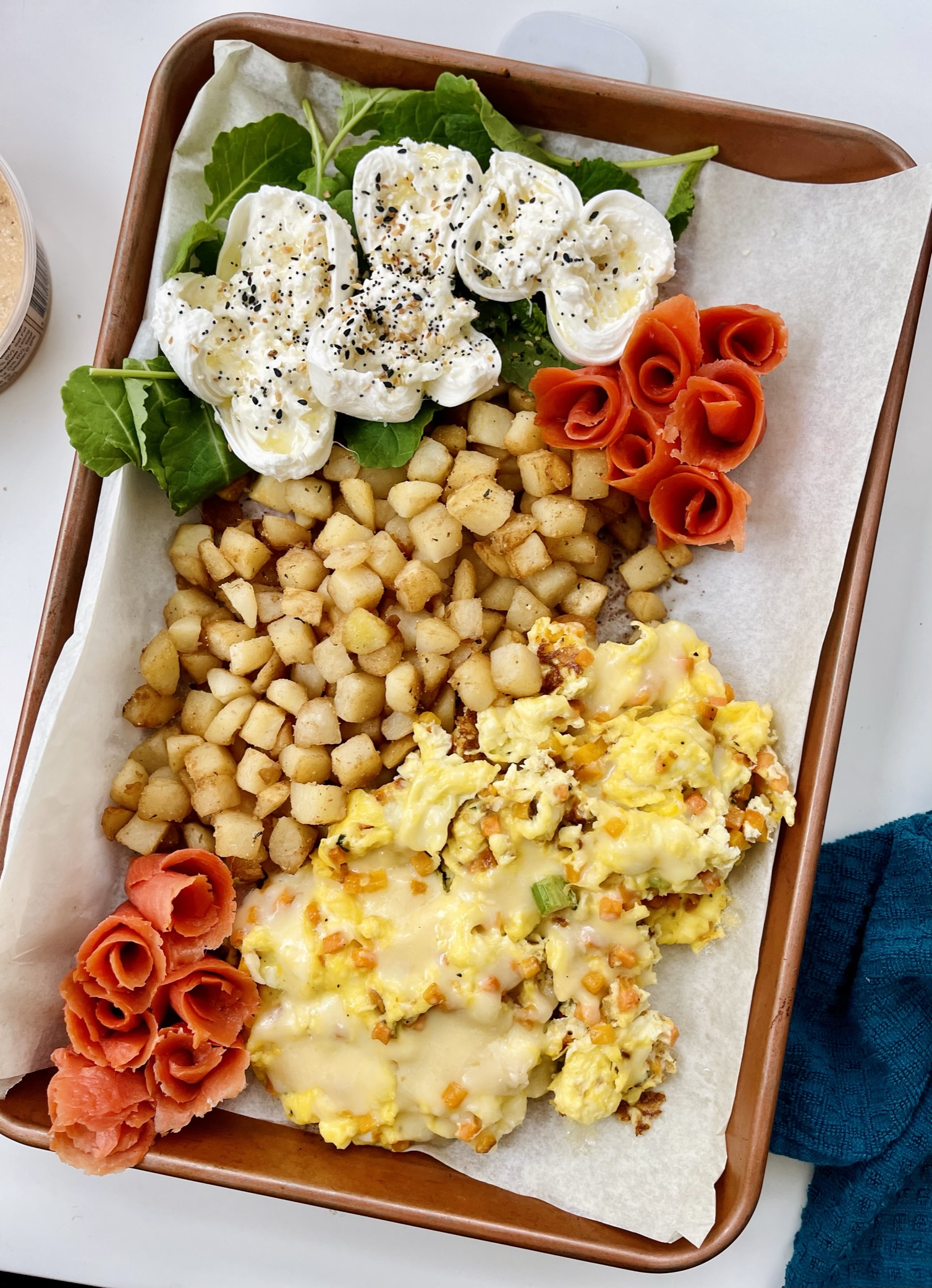 one-pan-eggy-breakfast-tray