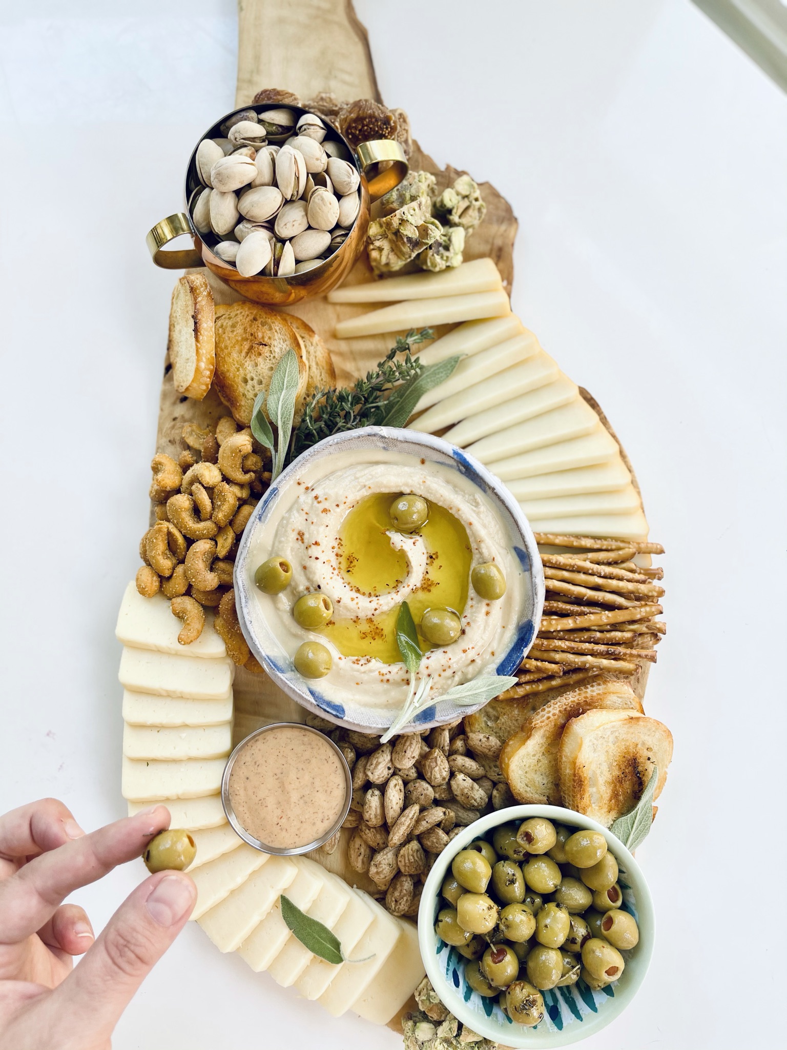 hummus-platter