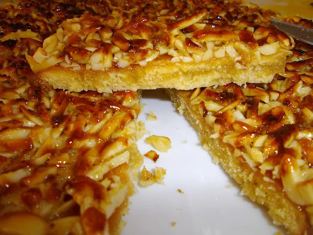 receitas-tarte-de-amendoa-a-braganca