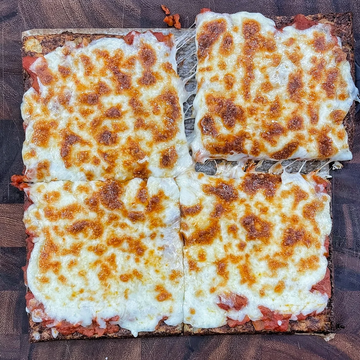 cauliflower-crust-pizza