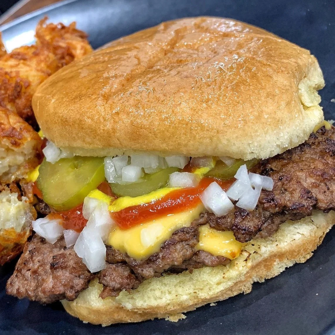 classic-smashburger-and-tater-tots