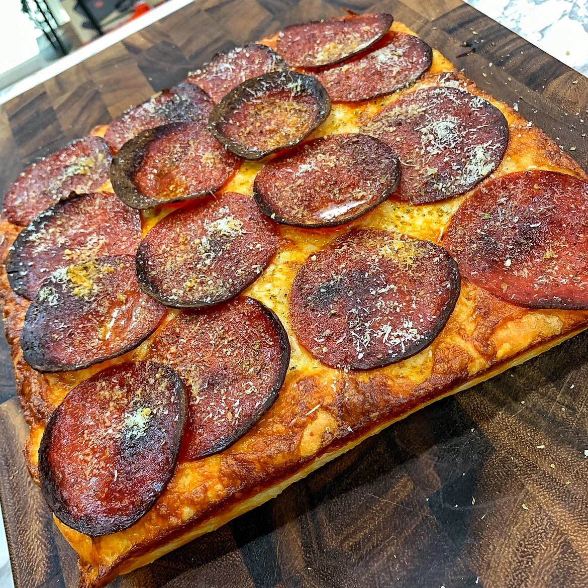 spicy-pepperoni-pan-pizza