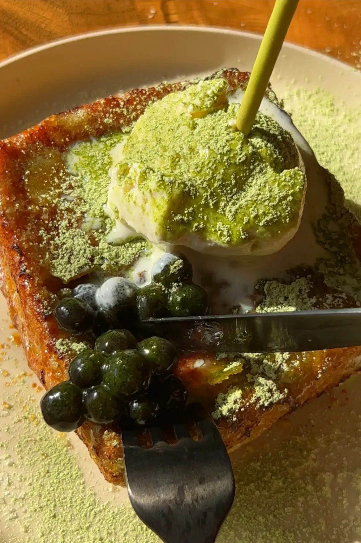 boba-stuffed-matcha-hong-kong-french-toast