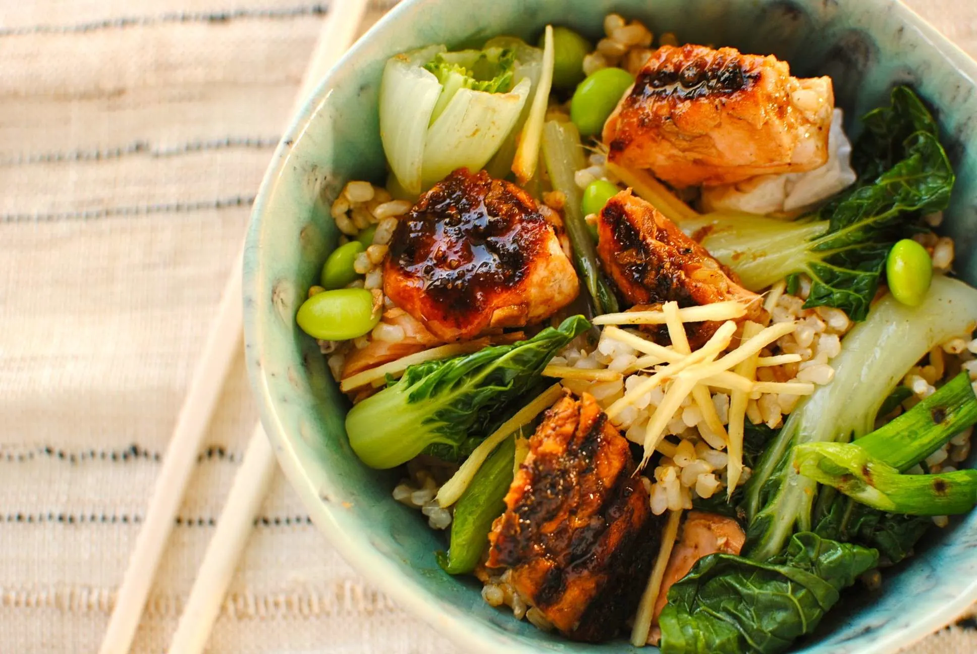 steamed-salmon-and-veg-rice-bowl