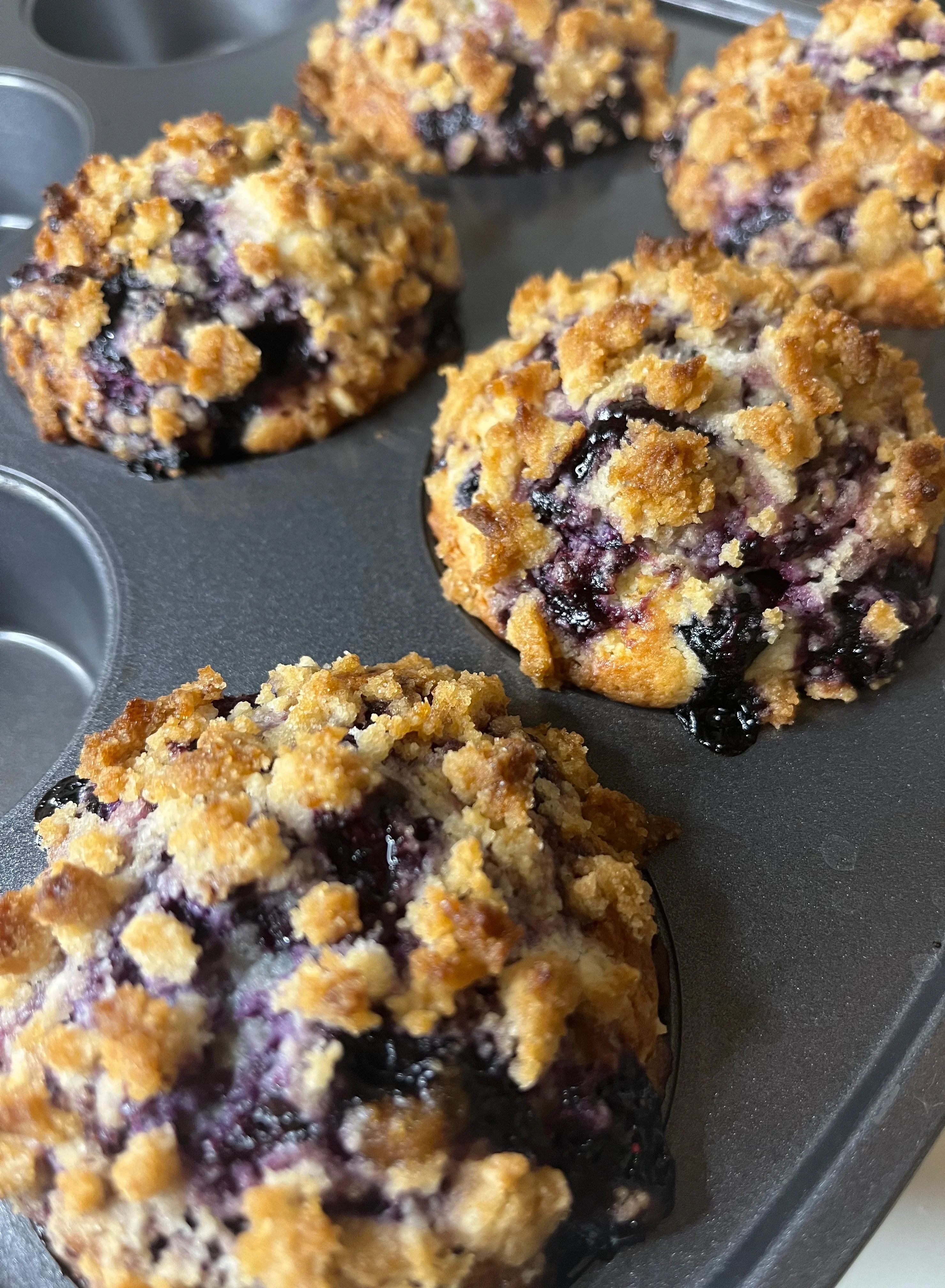 ultimate-blueberry-muffins