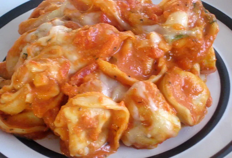 baked-cheesy-tortellini