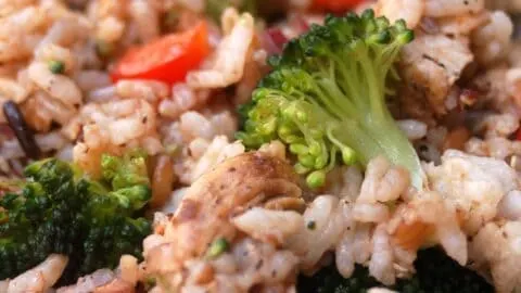riz-brun-frit-au-poulet