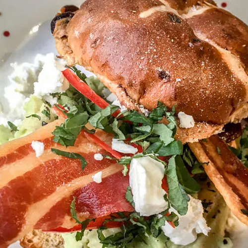 bacon-smashed-avocado-hot-cross-bun
