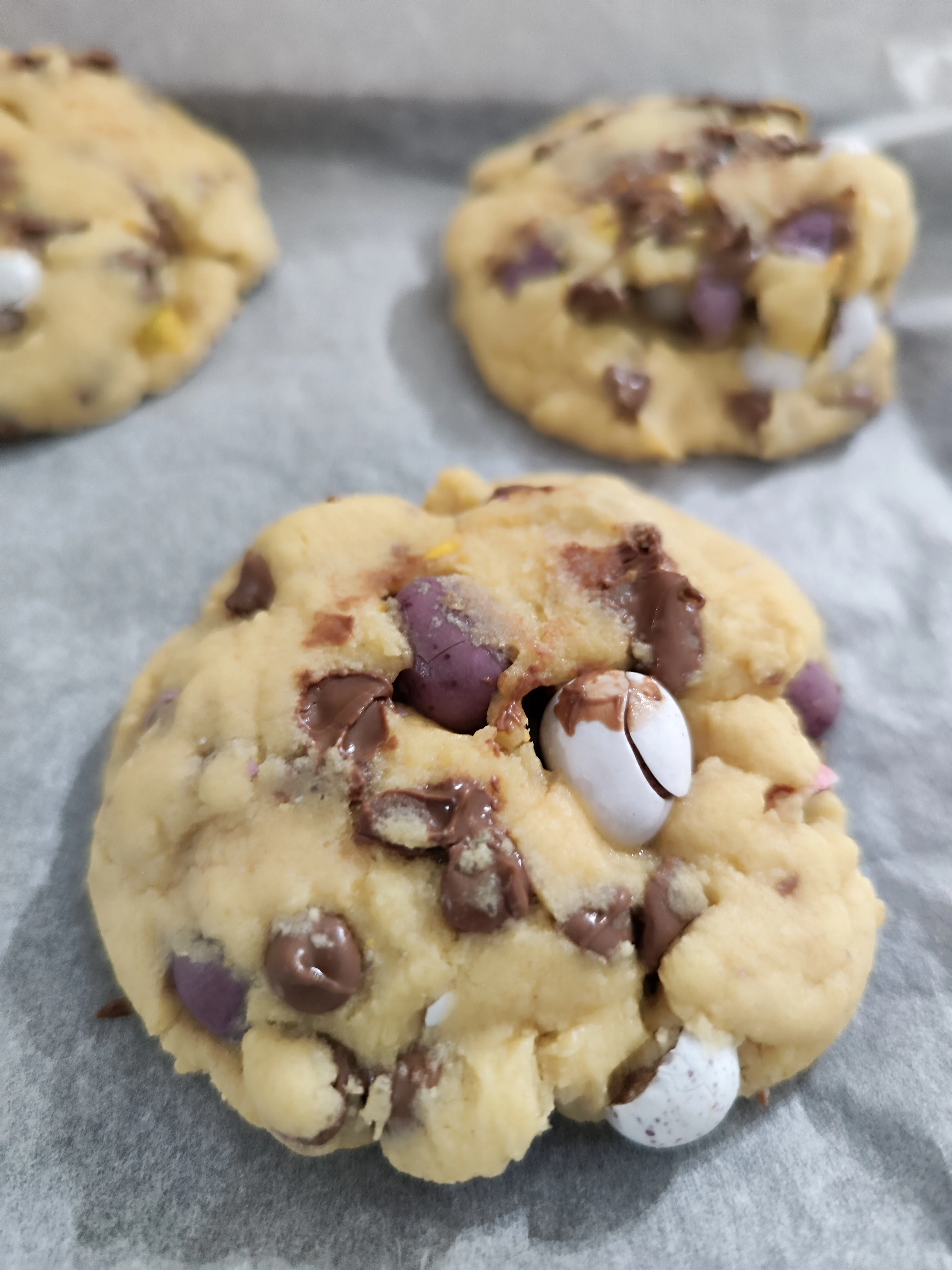 delicious-spring-mini-egg-cookies!