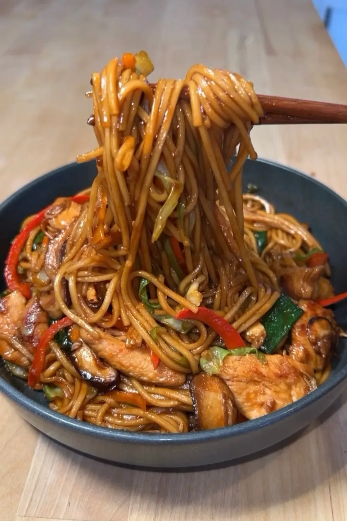 chicken-lo-mein
