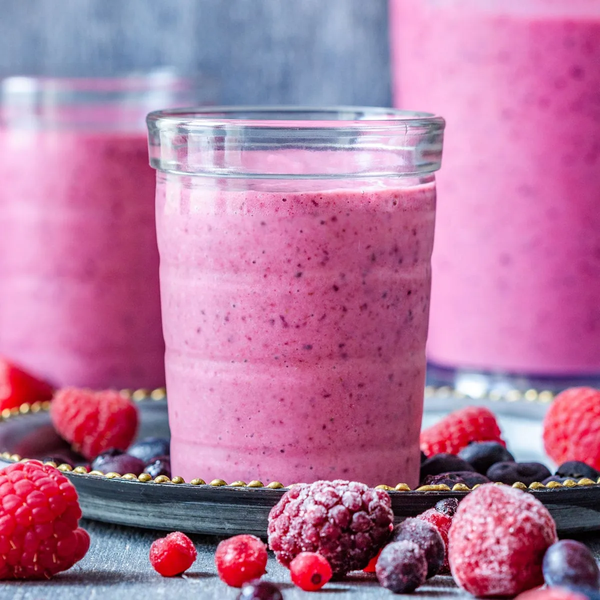 mixed-berry-smoothies