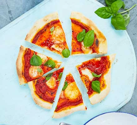 pizza-with-homemade-sauce