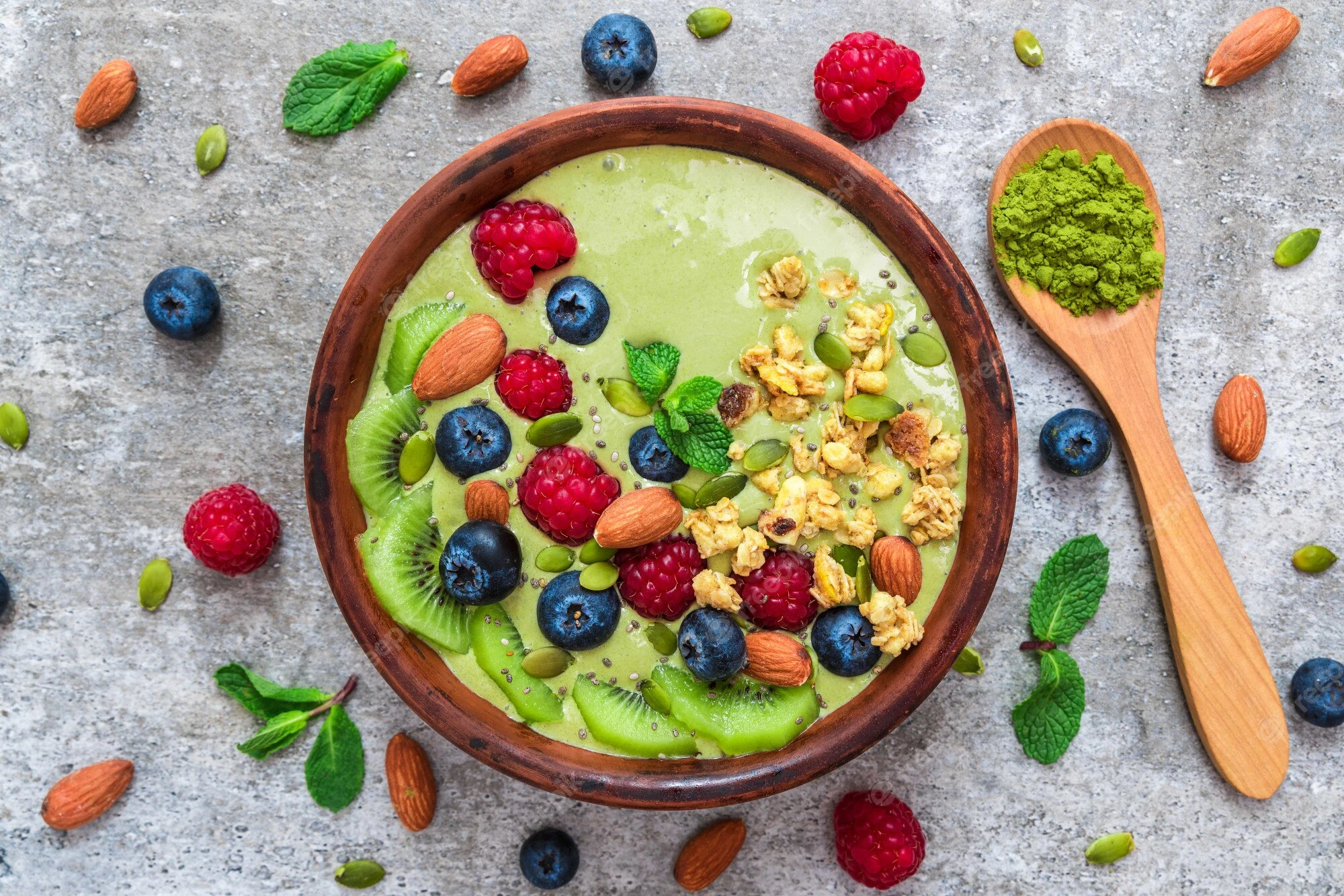 green-tea-smoothie-bowl