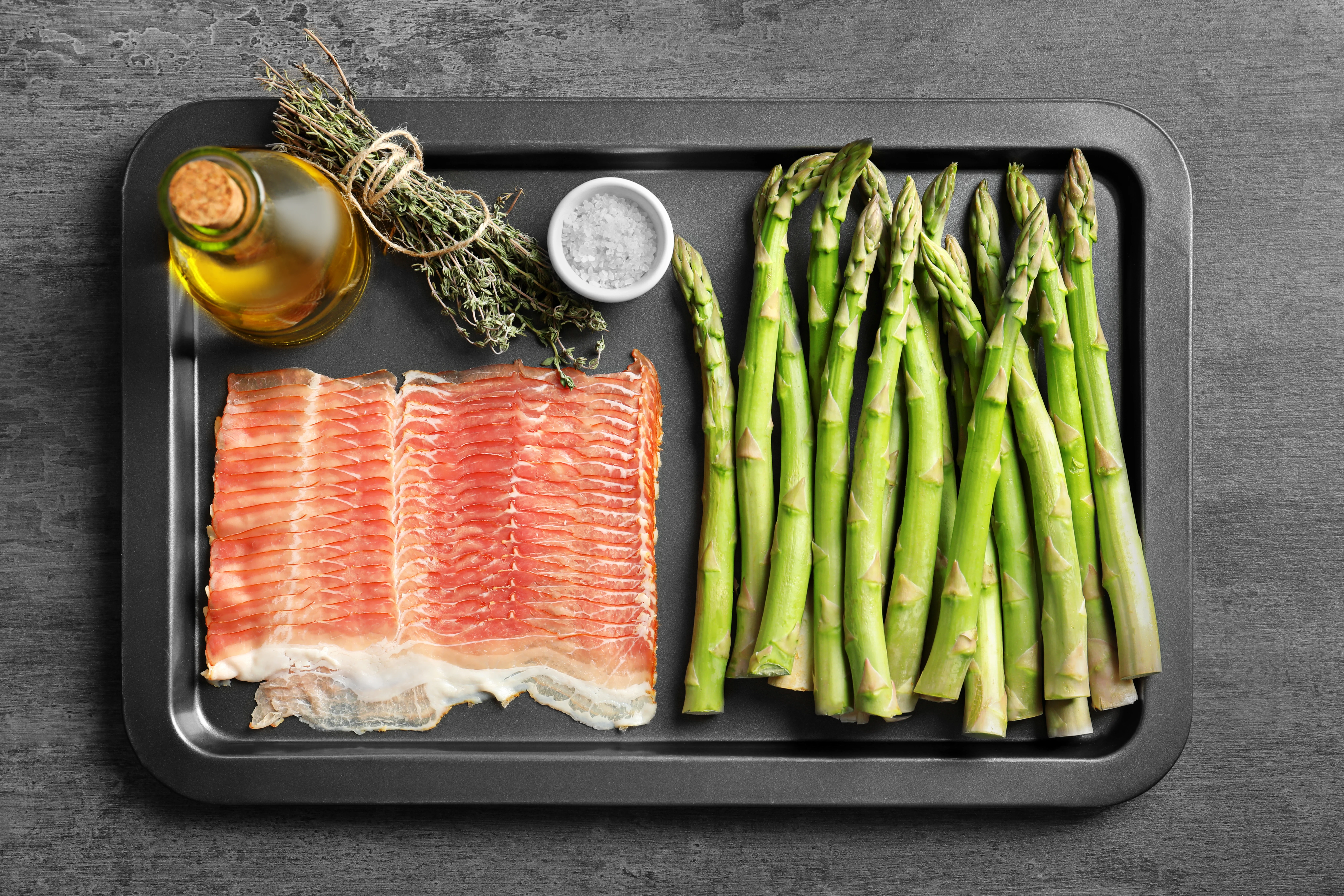asparagus-with-garlic-wine-and-bacon
