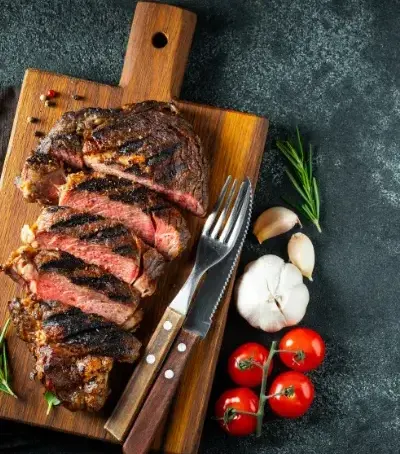 marinated-steak-tips-with-veggies