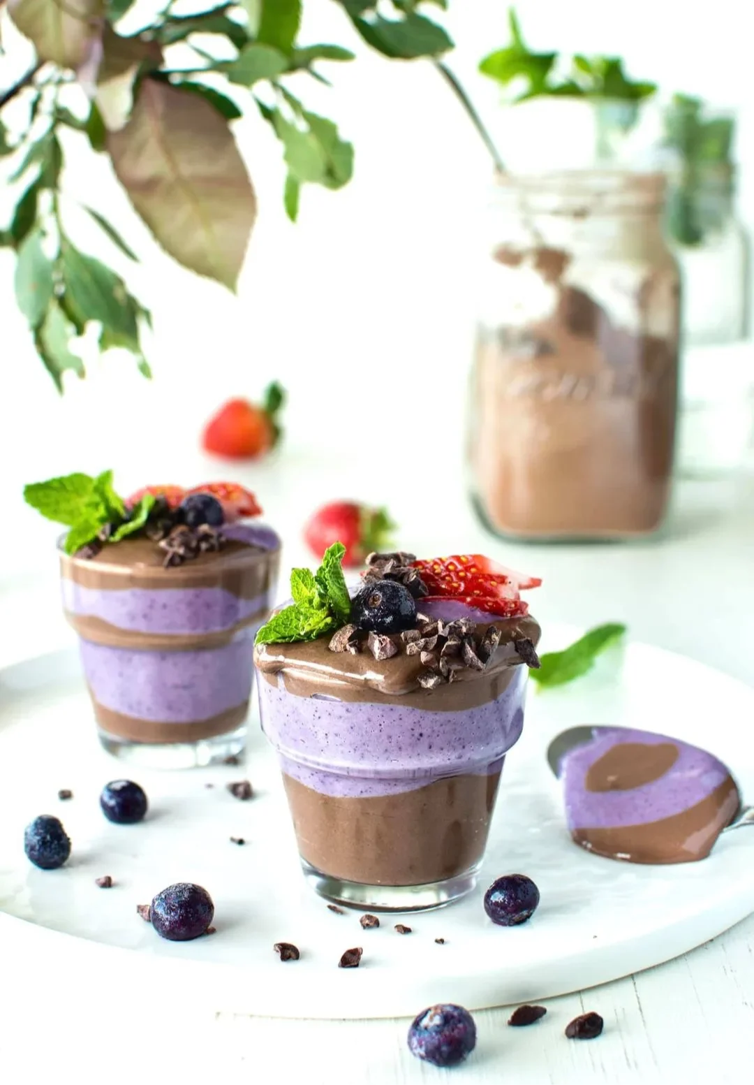 high-protein-vegan-blueberry-and-chocolate-breakfast-mousse-cups.