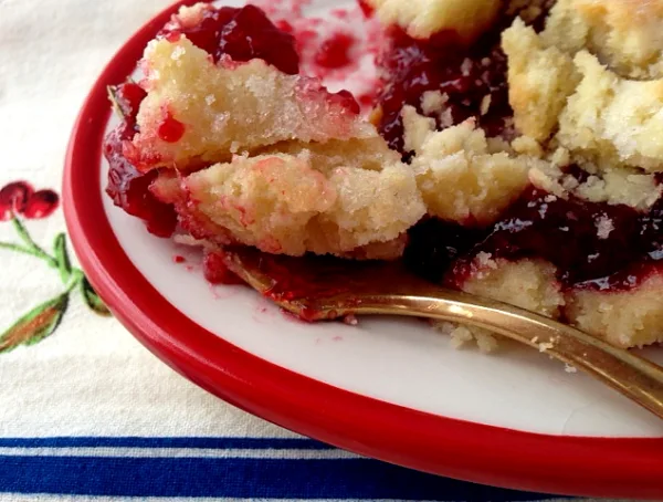 cherry-cobbler-with-cake-mix