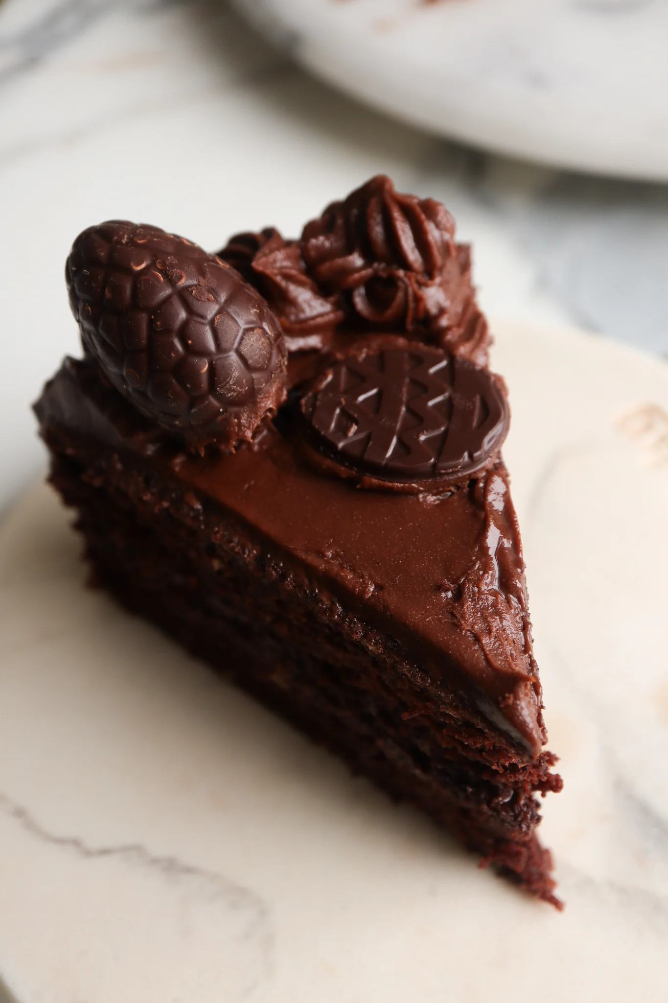 vegan-chocolate-easter-cake
