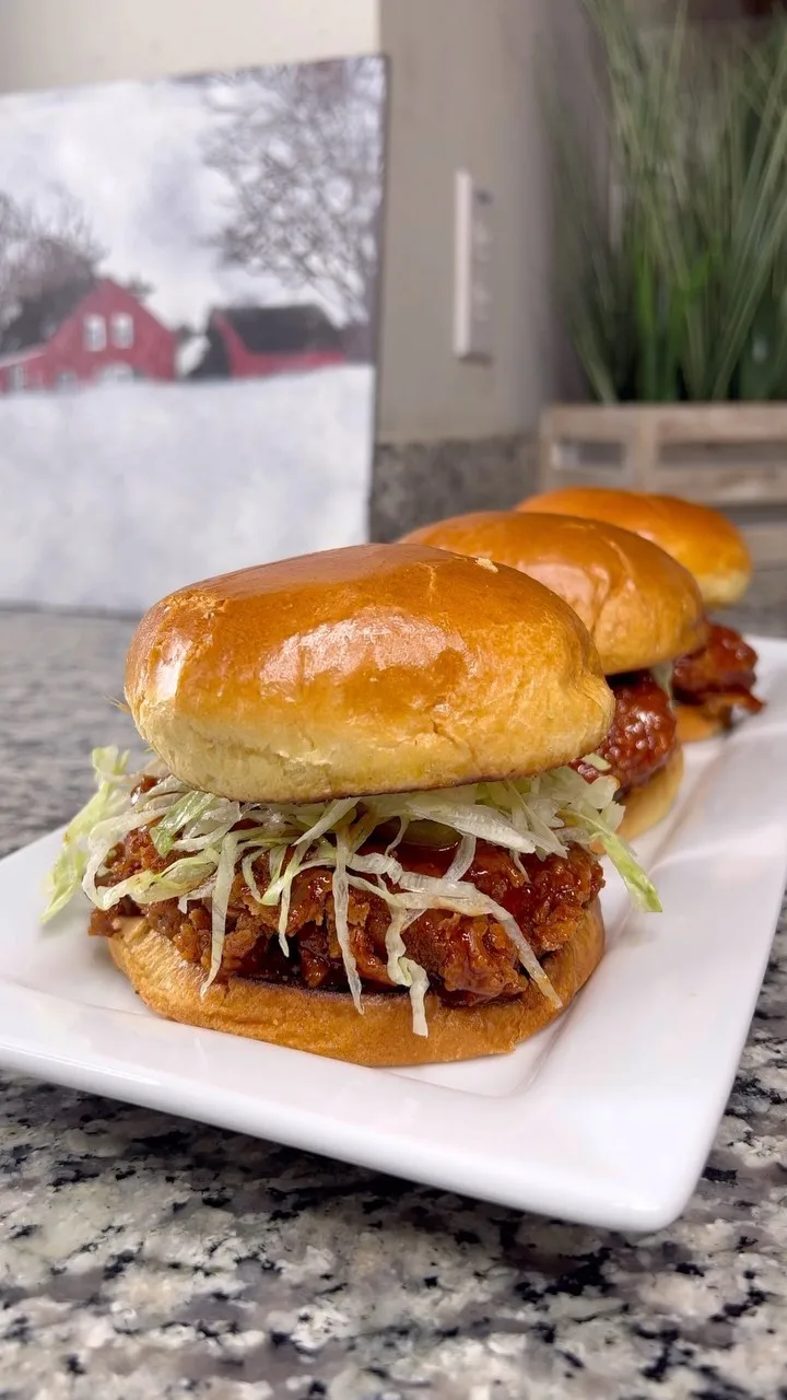 hot-honey-chicken-sliders