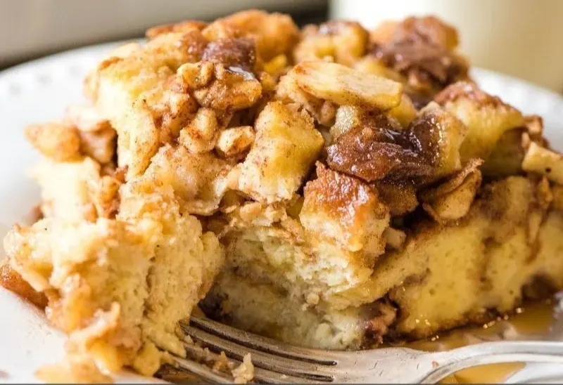 overnight-cinnamon-apple-french-toast-bake