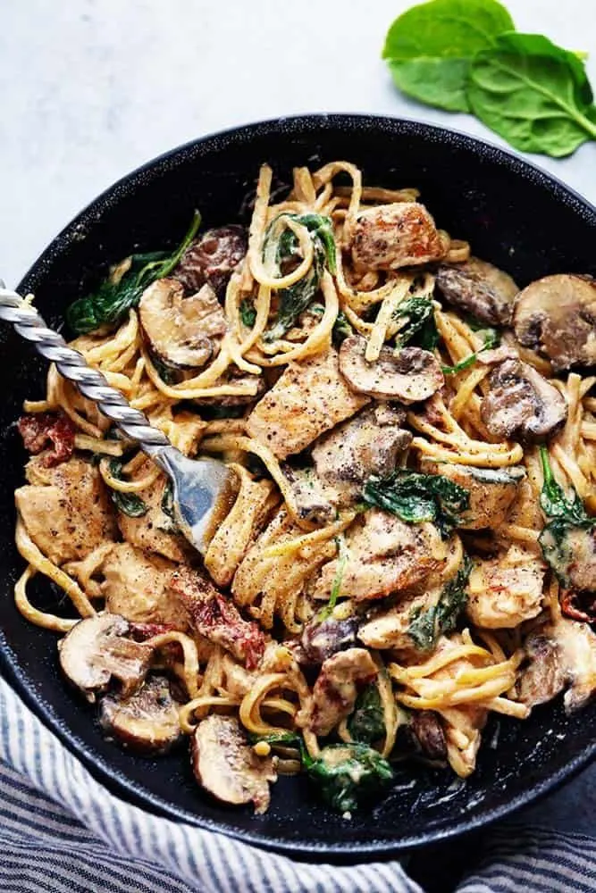 creamy-chicken-mushroom-florentine