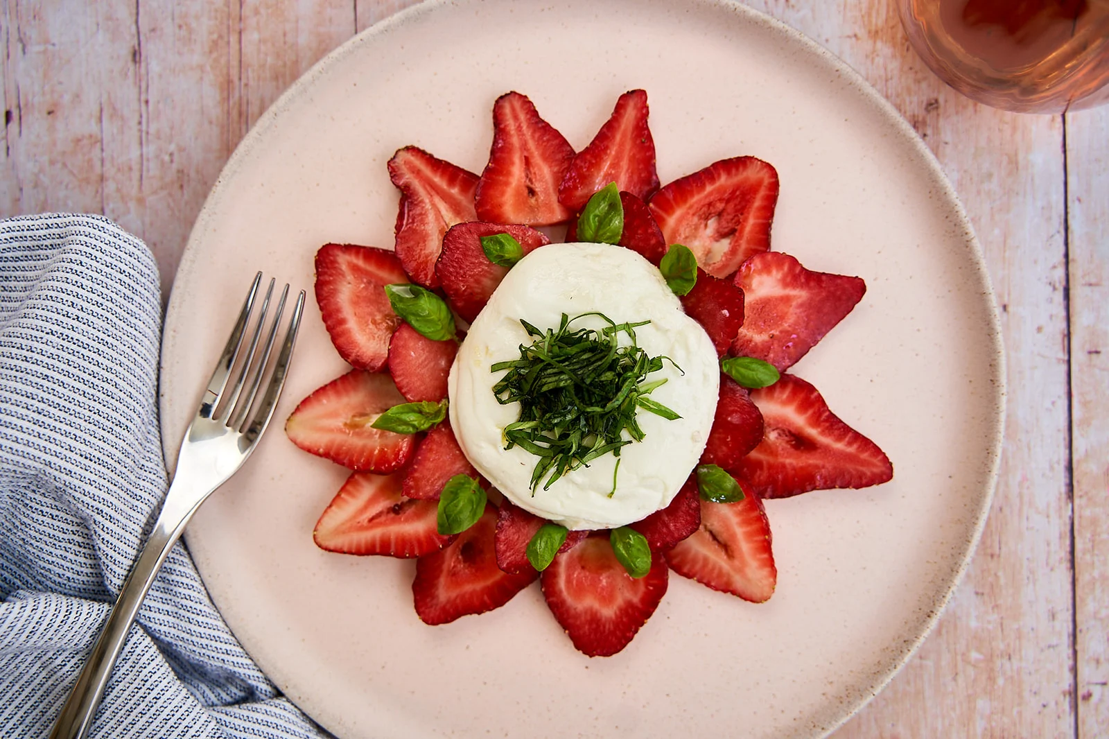 strawberry-bufala-caprese