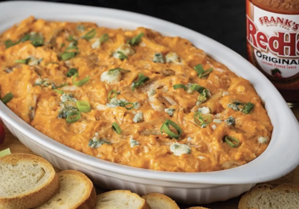 slow-cooker-buffalo-chicken-dip