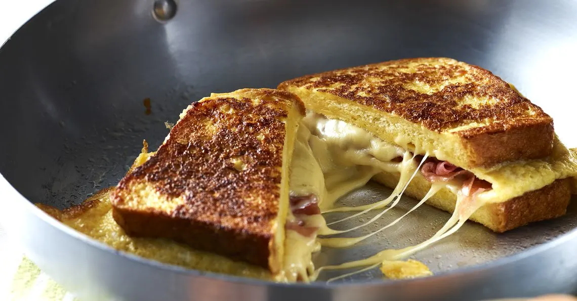 omelette-sandwich