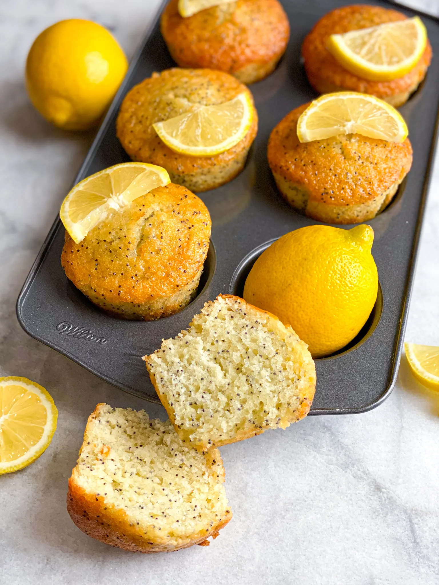 lemon-poppyseed-muffins