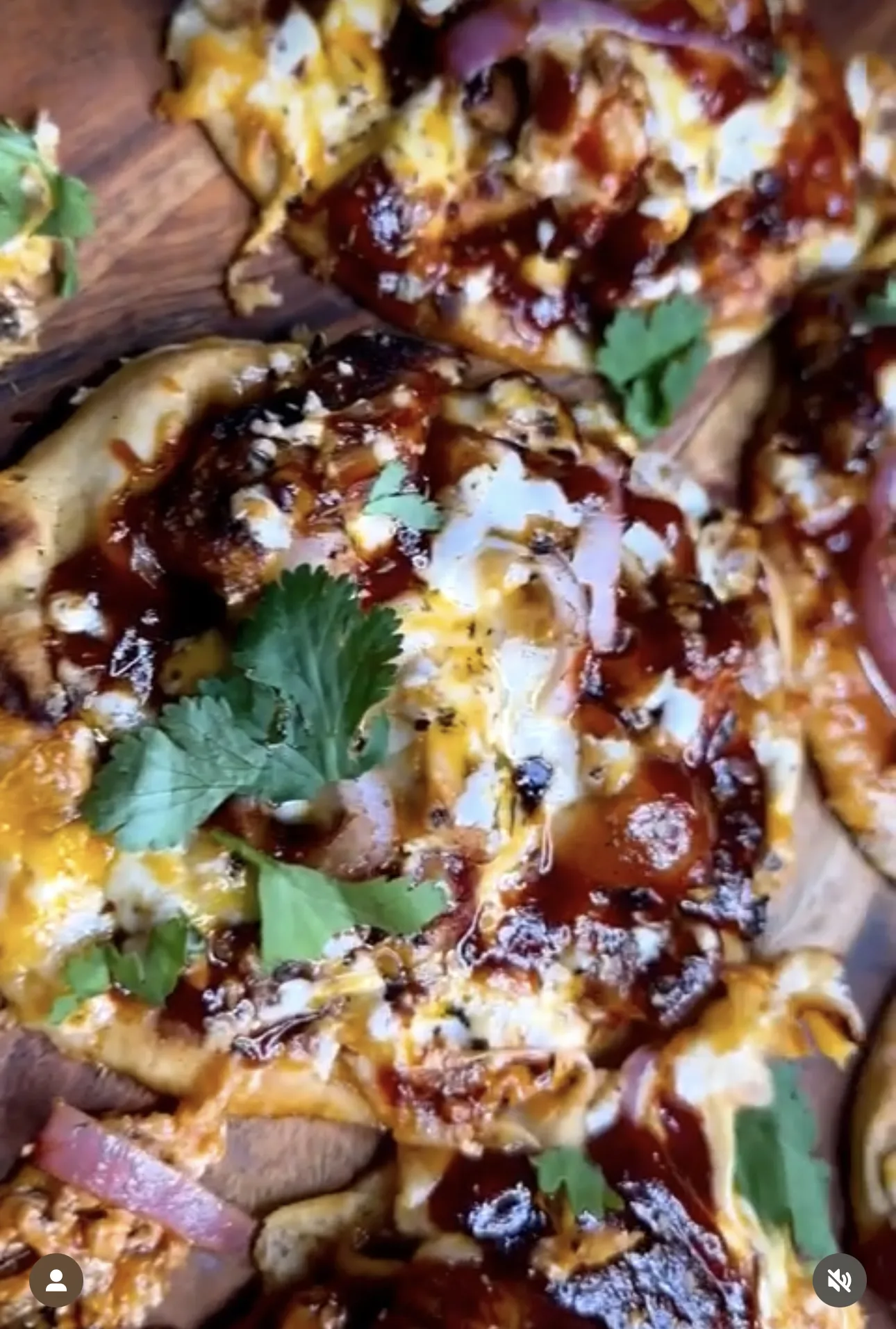 bbq-chicken-naan-pizza