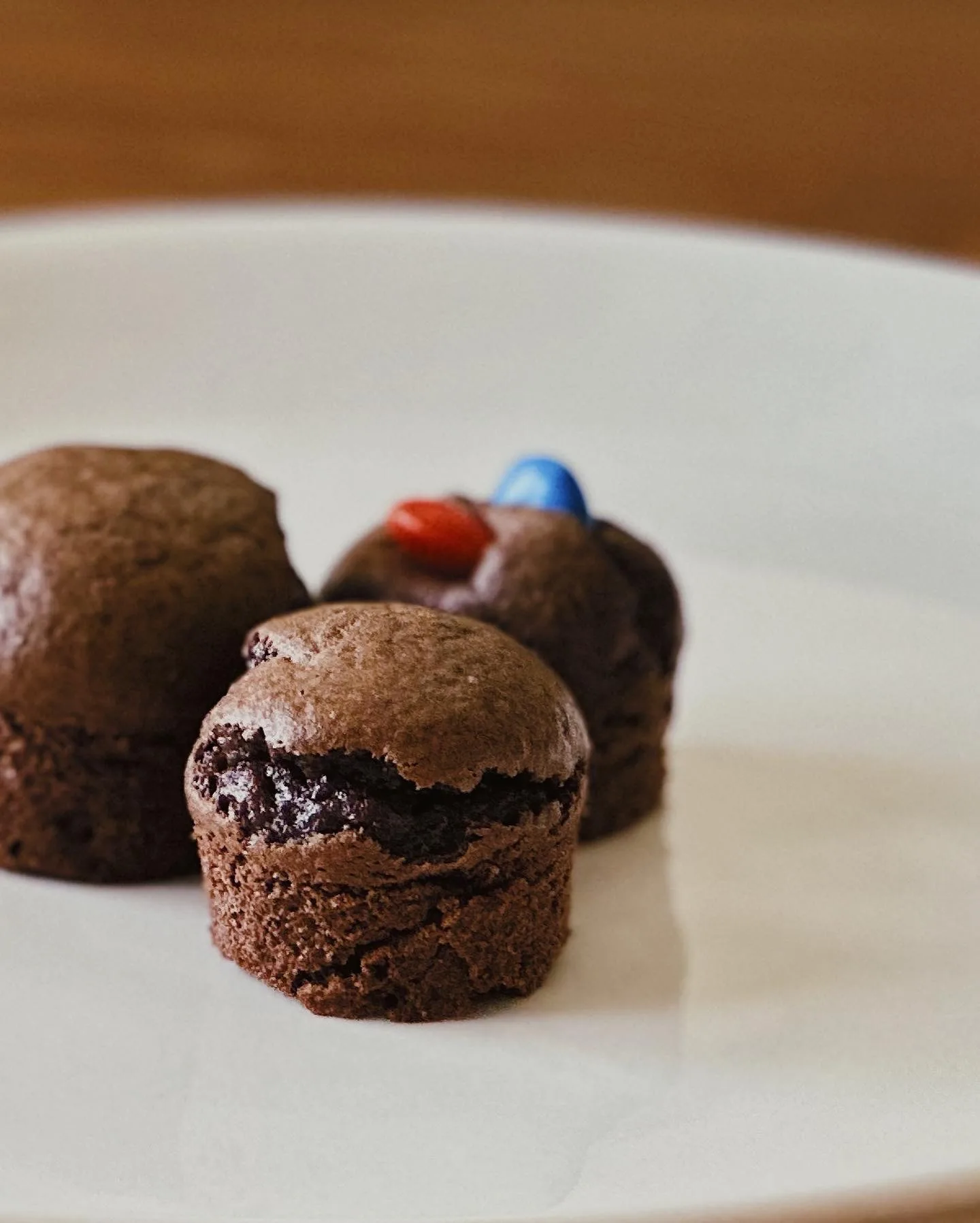 chocolate-peanut-butter-protein-brownie-bites