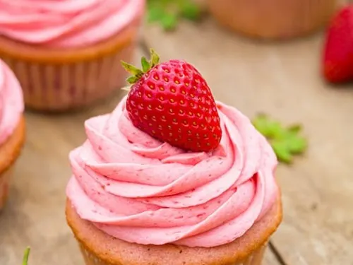 strawberry-cupcakes